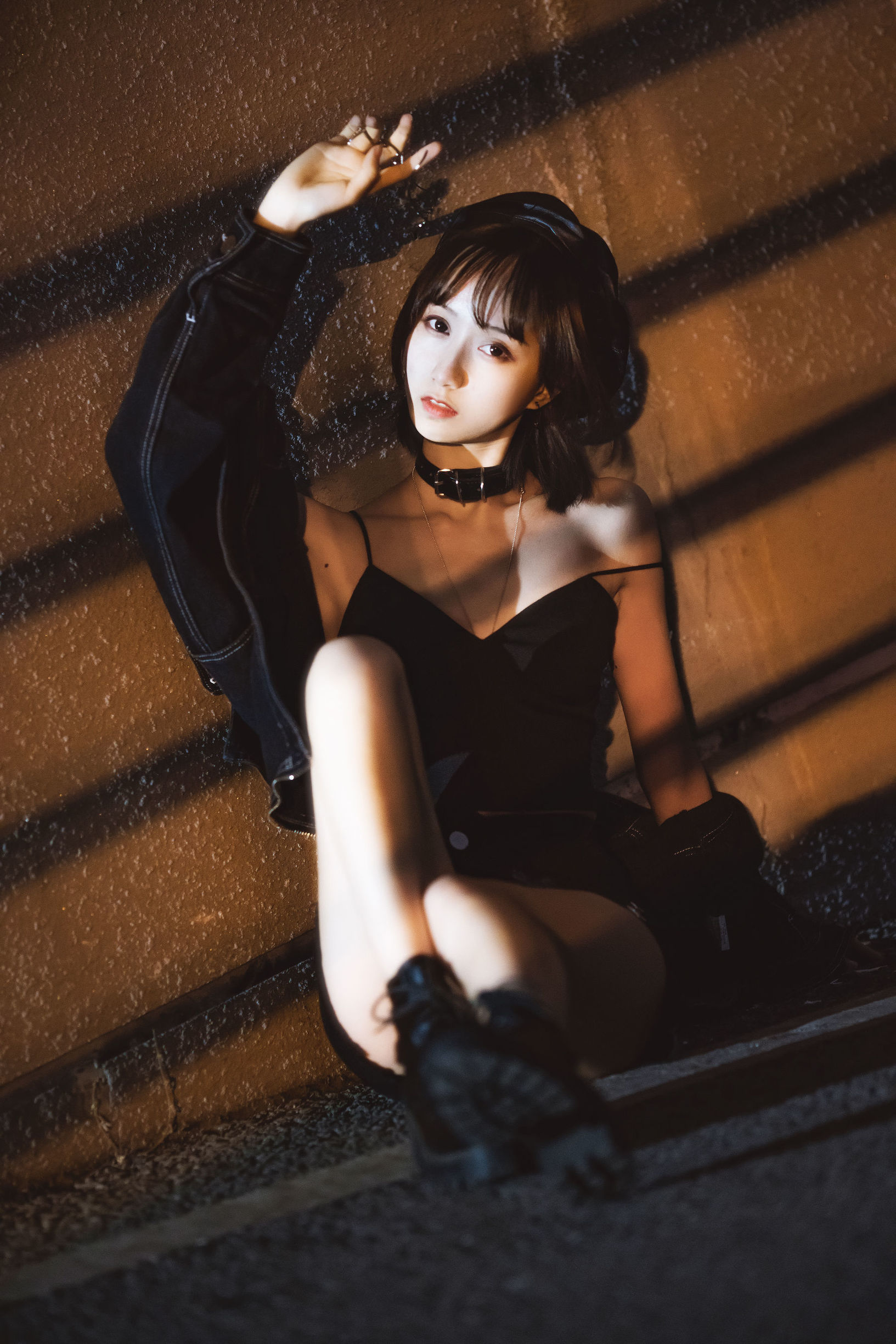 [Cosplay写真]萌系小姐姐木绵绵OwO室外短裙插图6